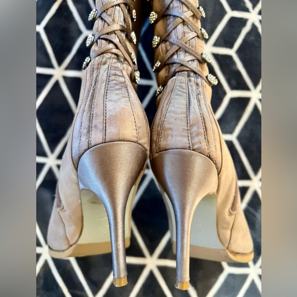 NWOT BOURNE BOOTS UK Designer Bejeweled Lace Up Satin & Suede Tan Sz EU37, US6.5 - Picture 8 of 15